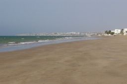 al qurum beach